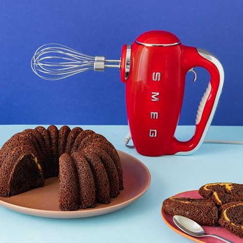 Smeg HMF01RDEU elektromos mixer, 9 sebesség, turbó, sima indítás, 4 habverő, 2 dagasztó, bevonatos, 250 W (piros)