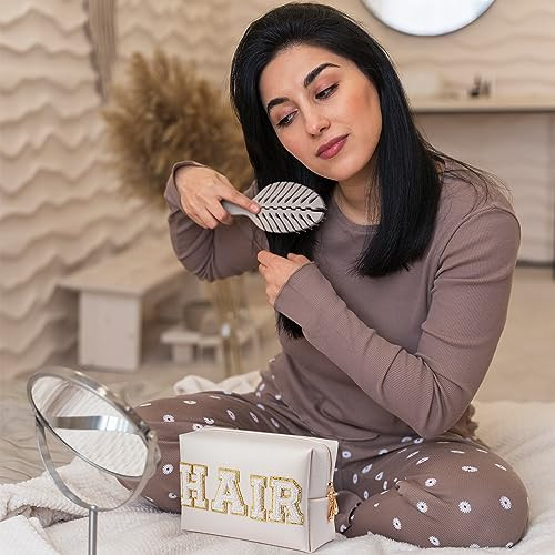 Y1tvei Hair fehér utazó kozmetikai táska, preppy patch varsity betűk pipere táska - outlet termék