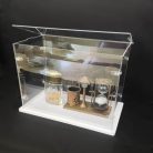 Top nyitható, átlátszó akril vitrin összeszerelés, vastagított alap, robusztus - outlet termék